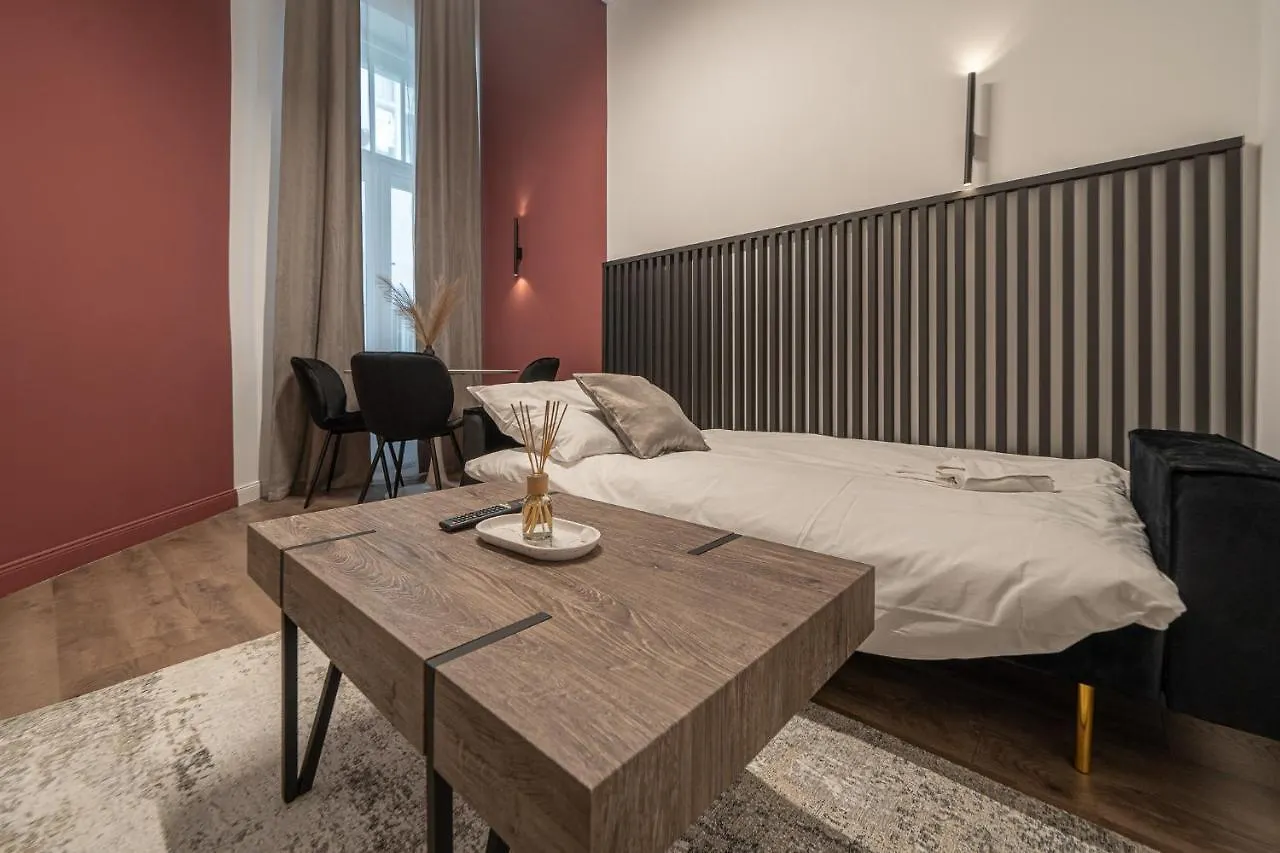 D37 - Dohany Street Urban Suite - Best Location By Bqa Budapest Appartamento