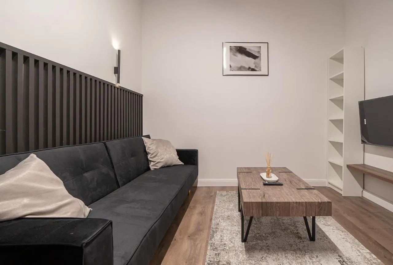 D37 - Dohany Street Urban Suite - Best Location By Bqa Budapest Appartamento